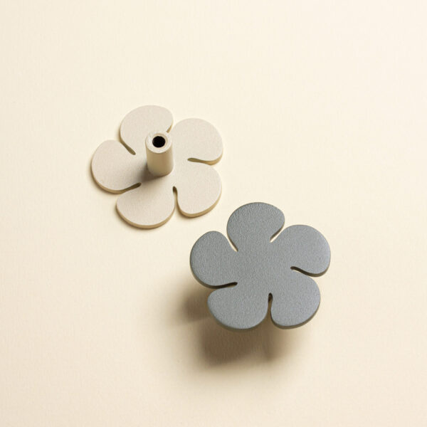 UCHWYT MEBLOWY FLORA 04